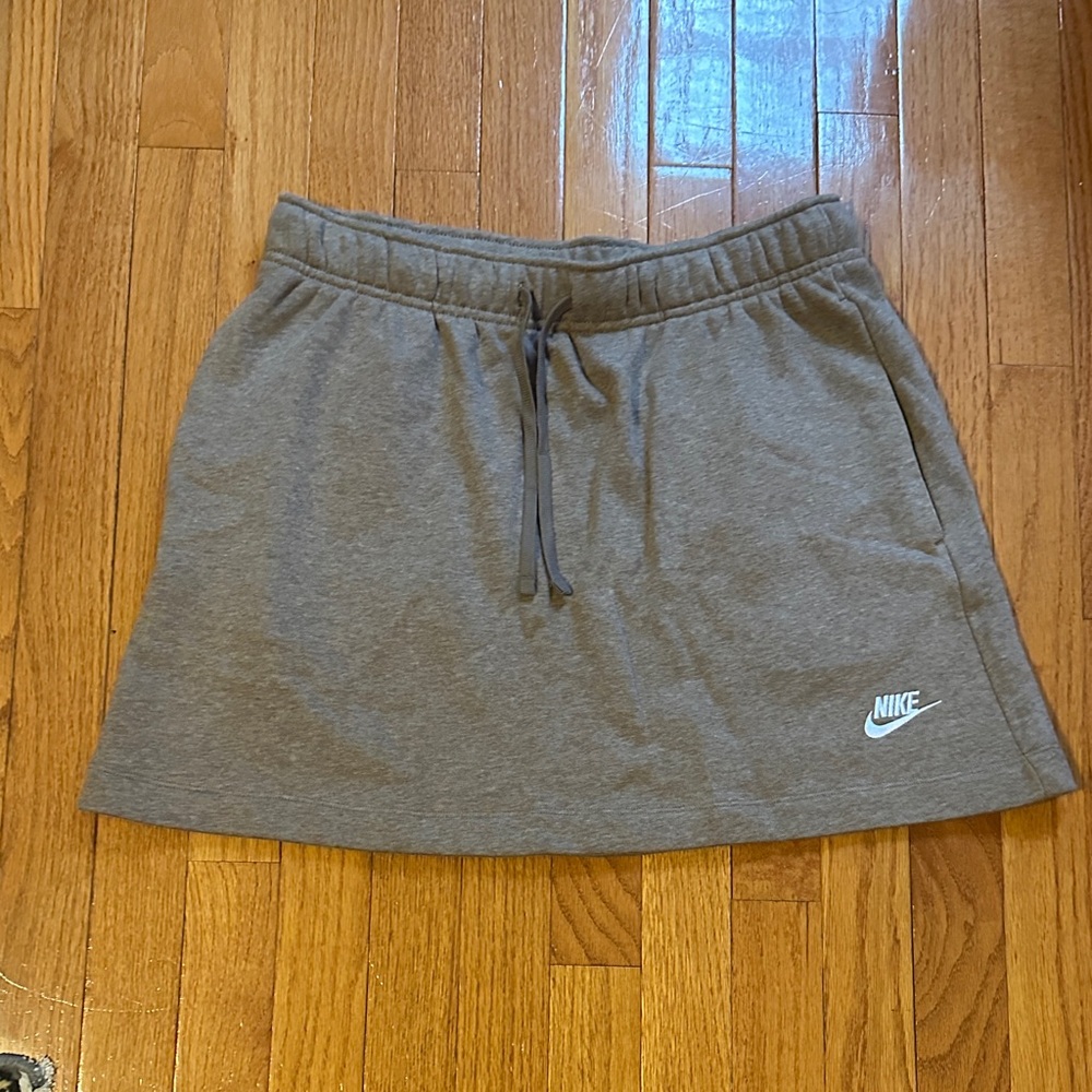 Nike Women's Heather Brown Athletic Skirt